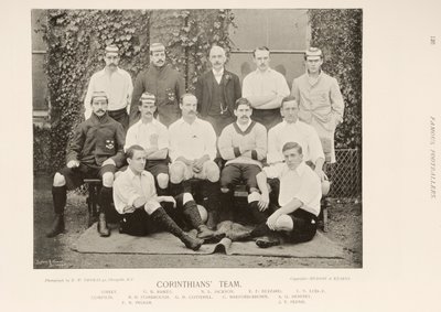 Die Corinthians Fußballmannschaft, aus Berühmte Fußballer, 1895 von English Photographer